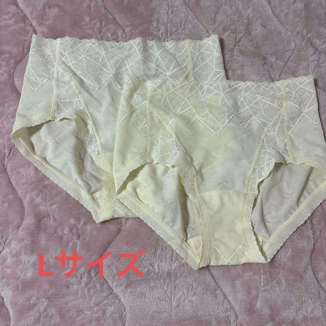 マルコ カーヴィシャス カレス フィットショーツ