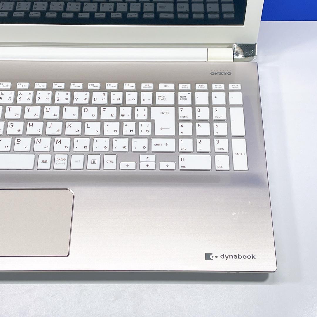 ブルーレイやユーチューブ視聴に！快適SSD✨Win11ノートパソコンカメラ付薄型