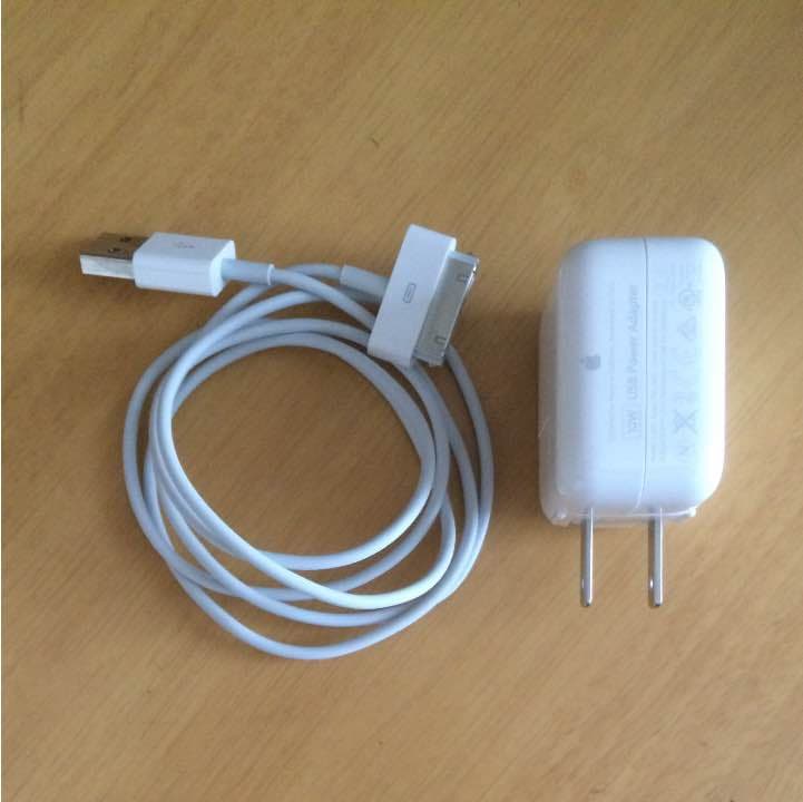 [送料込み] iPad2 16Gb (Wi-Fi利用可能)