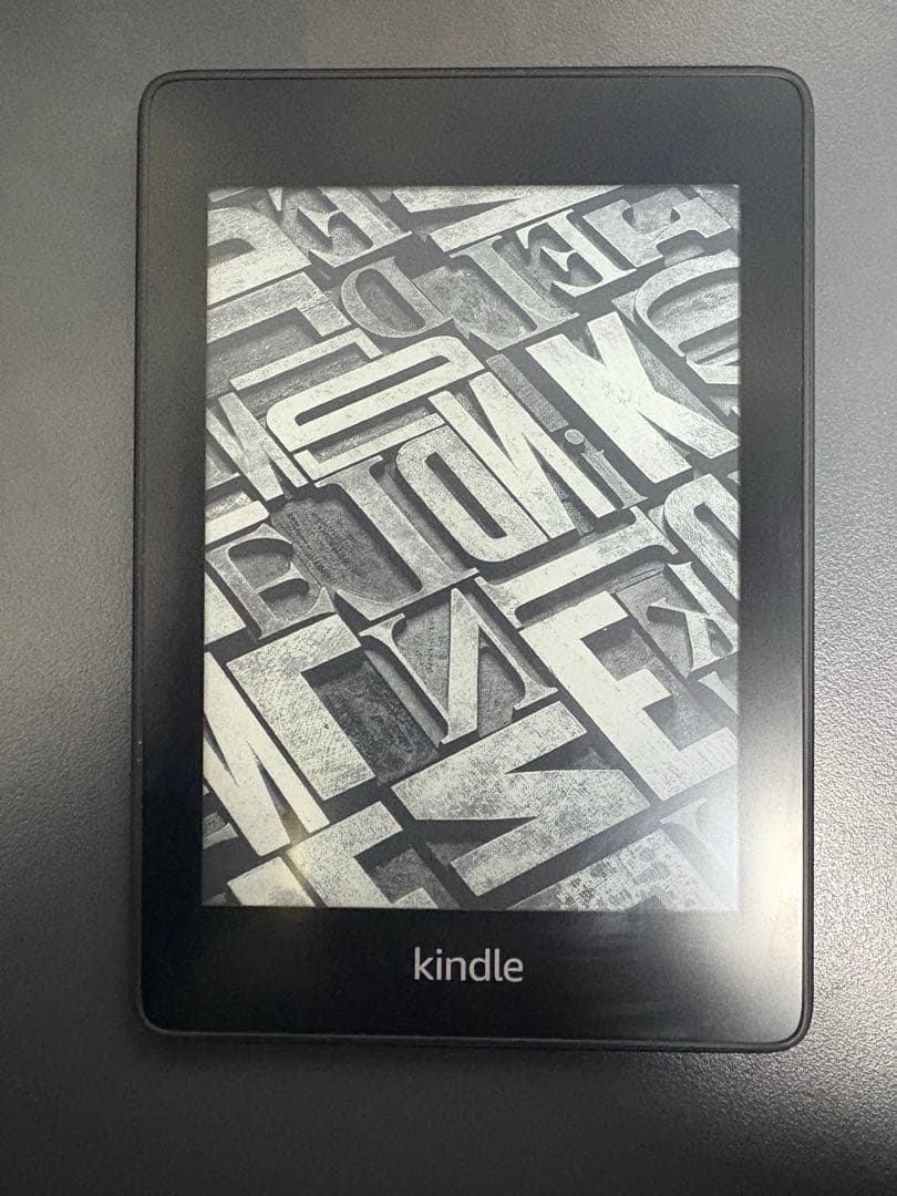 Kindle Paperwhite 第10世代 8GB カバー付き