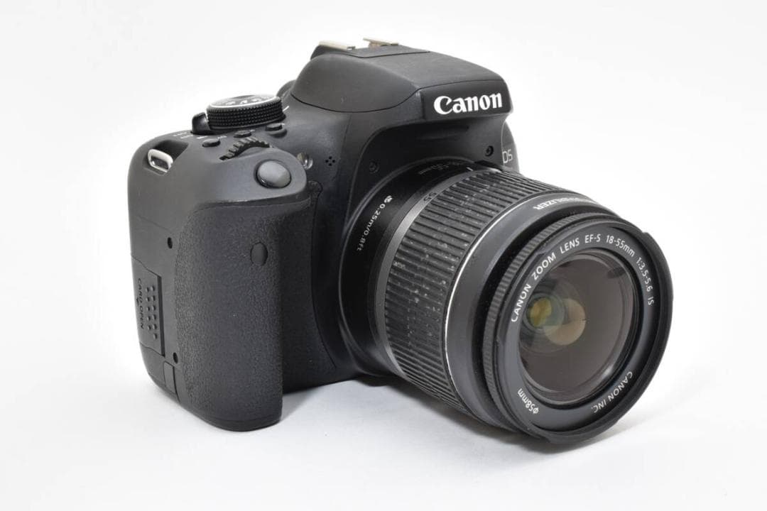 ショット数: 21802回 Canon KISS X8i レンズセット #850