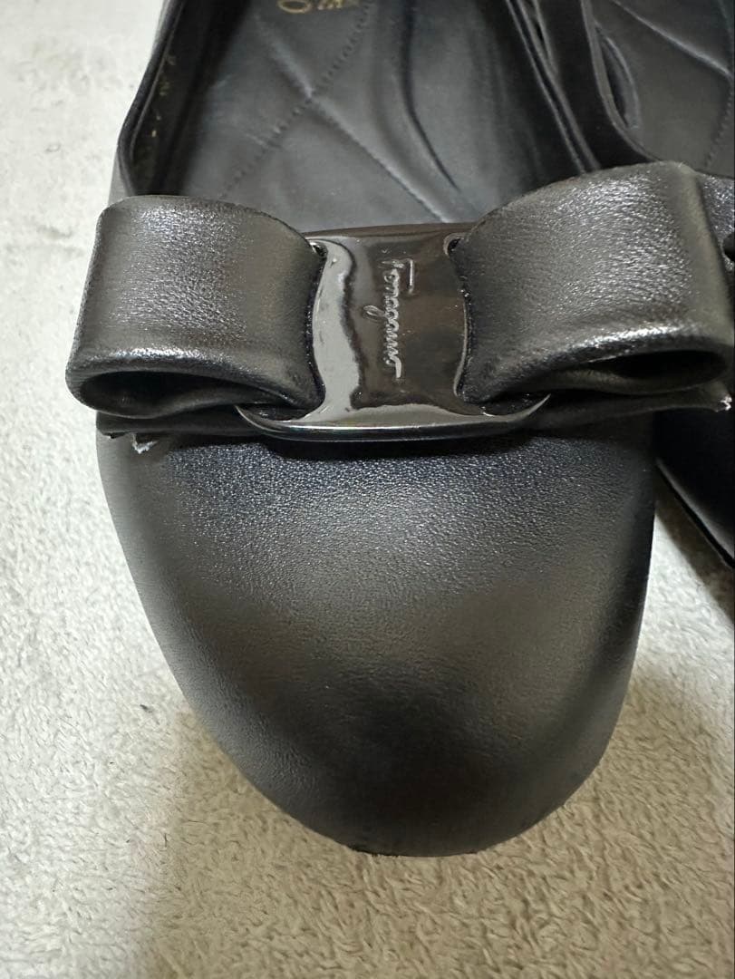 【最終整理】FERRAGAMO フェラガモ フラットシューズ 黒　25㎝