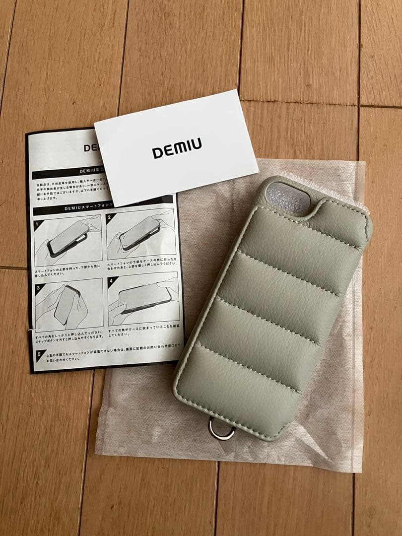 デミュウDEMIU スマホケース パール iPhoneSE