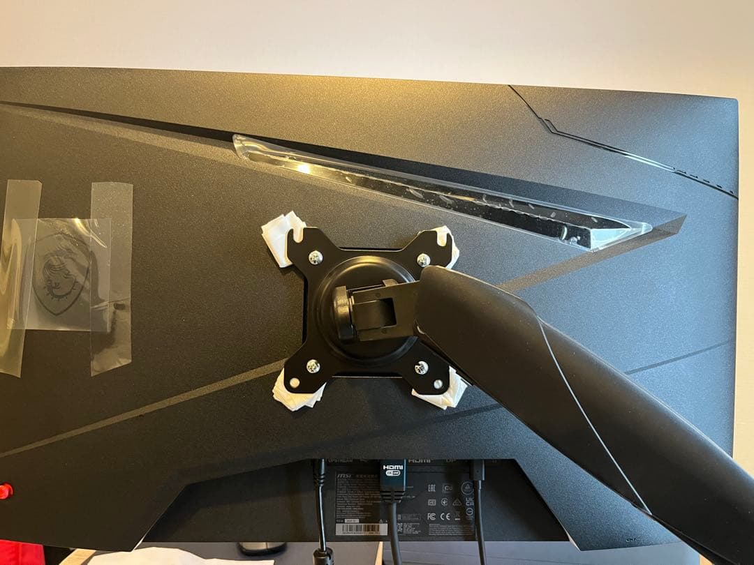 MSI MAG274UPF 27インチ 4K 144hzモニター