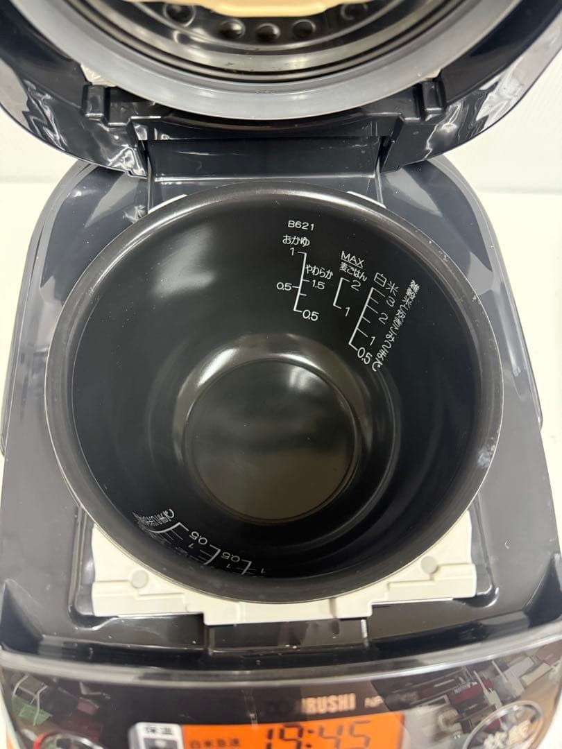 象印 圧力IH炊飯ジャー NP-RN05（0.5合～3合炊き）2023年製