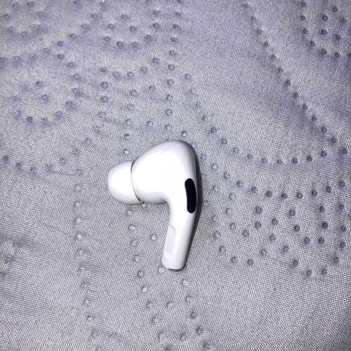 Apple AirPods Pro 左耳