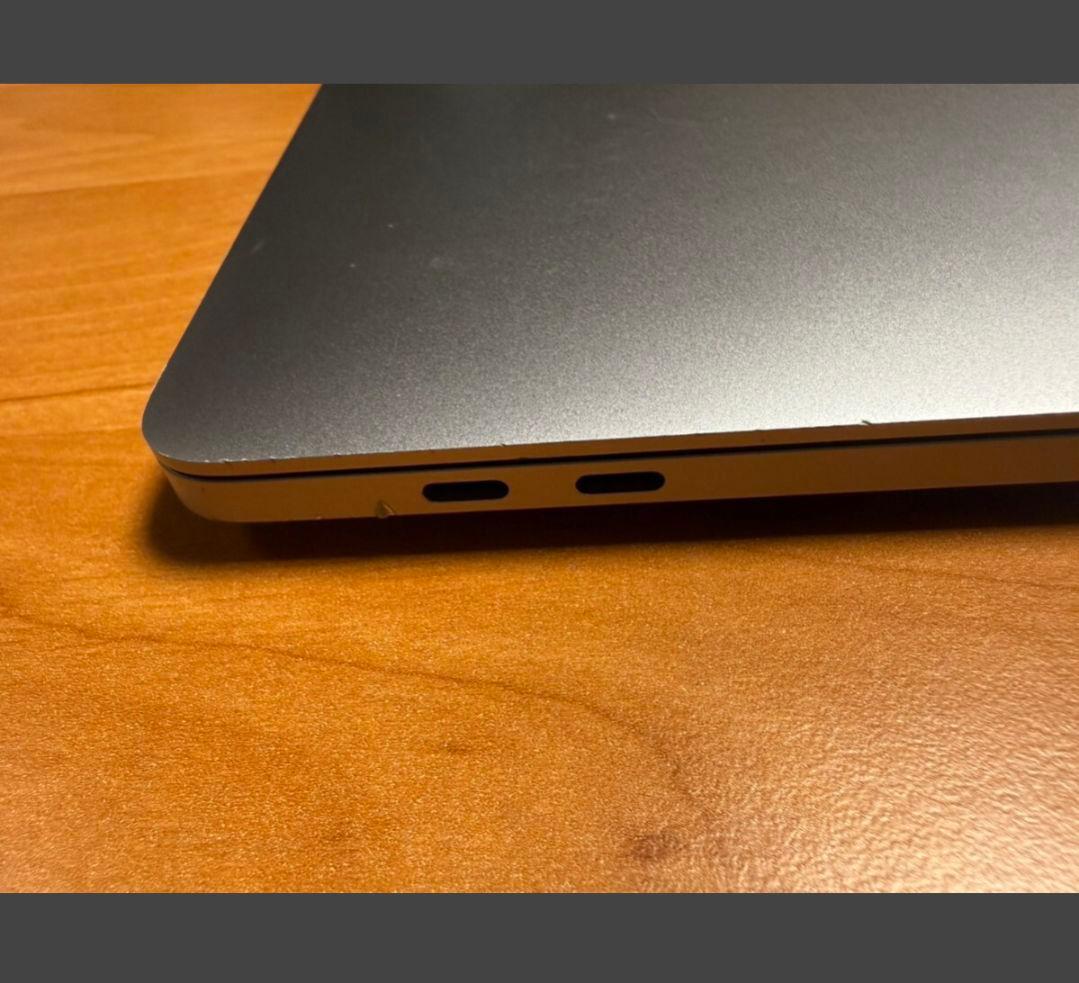 MacBook本体 Apple MacBookPro i9 SSD1TB 64GB