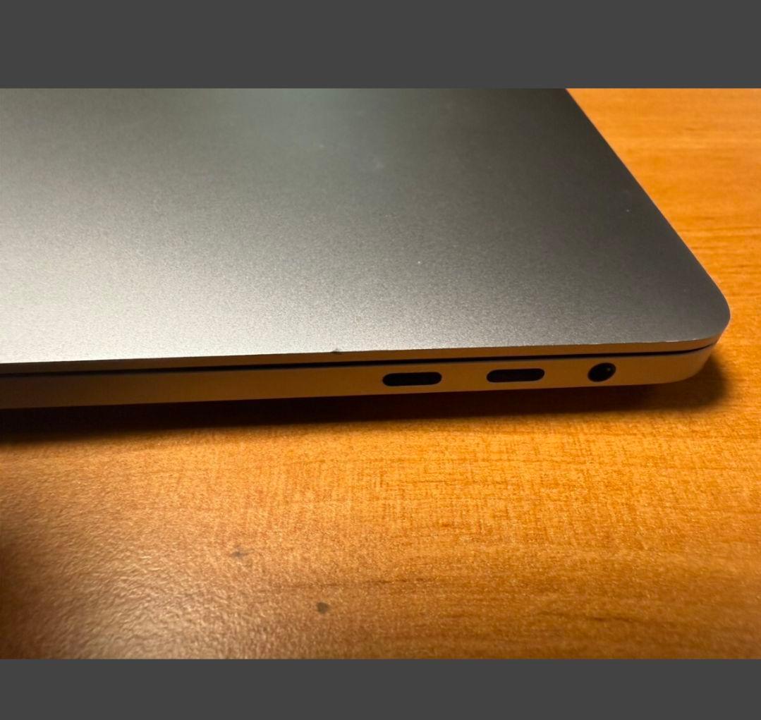 MacBook本体 Apple MacBookPro i9 SSD1TB 64GB