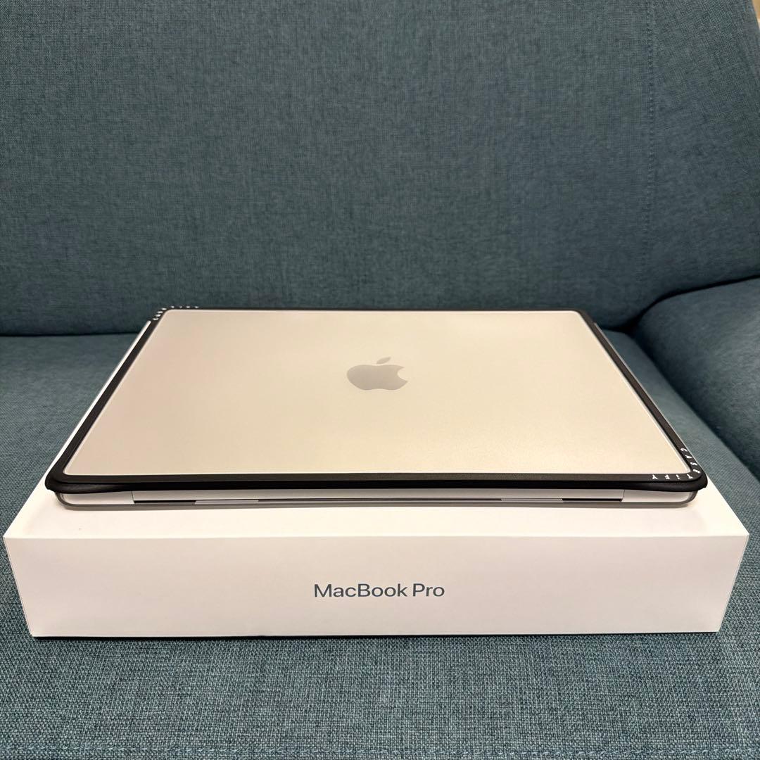 MacBook Pro 14インチ M4 シルバー16GB SSD512GB