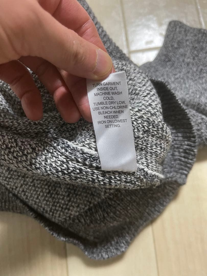 ESSENTIALS グレー ニット Mサイズ