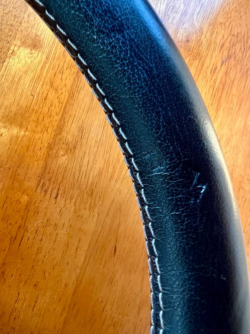 ABARTH ステアリングホイール 3本スポーク　ボス付