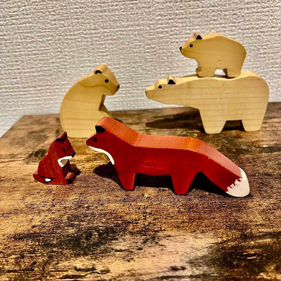 tomomi 　スピールフォーム　キツネの親子　シロクマの家族