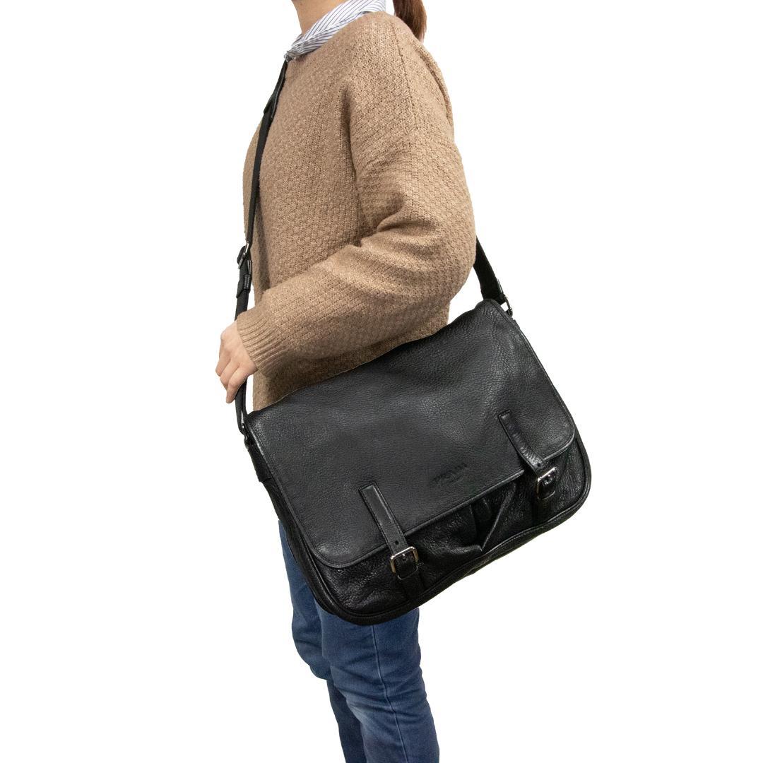 本物 プラダ ショルダーバッグ メンズ レディース 黒 斜め掛け 本革 レザー