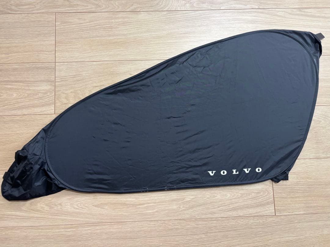 VOLVO XC60　純正ワンタッチサンシェード （フロント＆サイド）