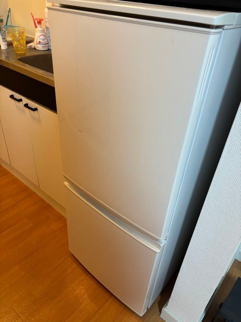 【美品】ホワイト 冷蔵冷凍庫/シャープ
