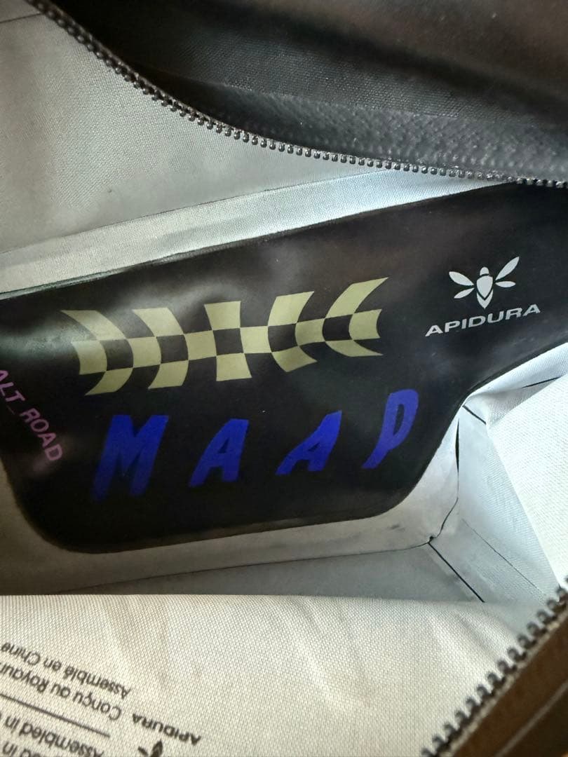  x Apiduraフレームバッグ