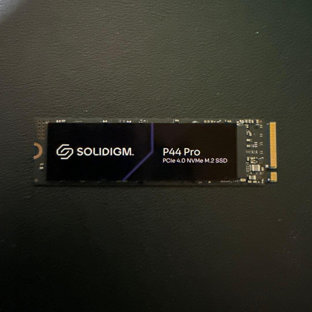 内蔵型SSD SOLIDIGM P44 Pro 1024.2GB SSD