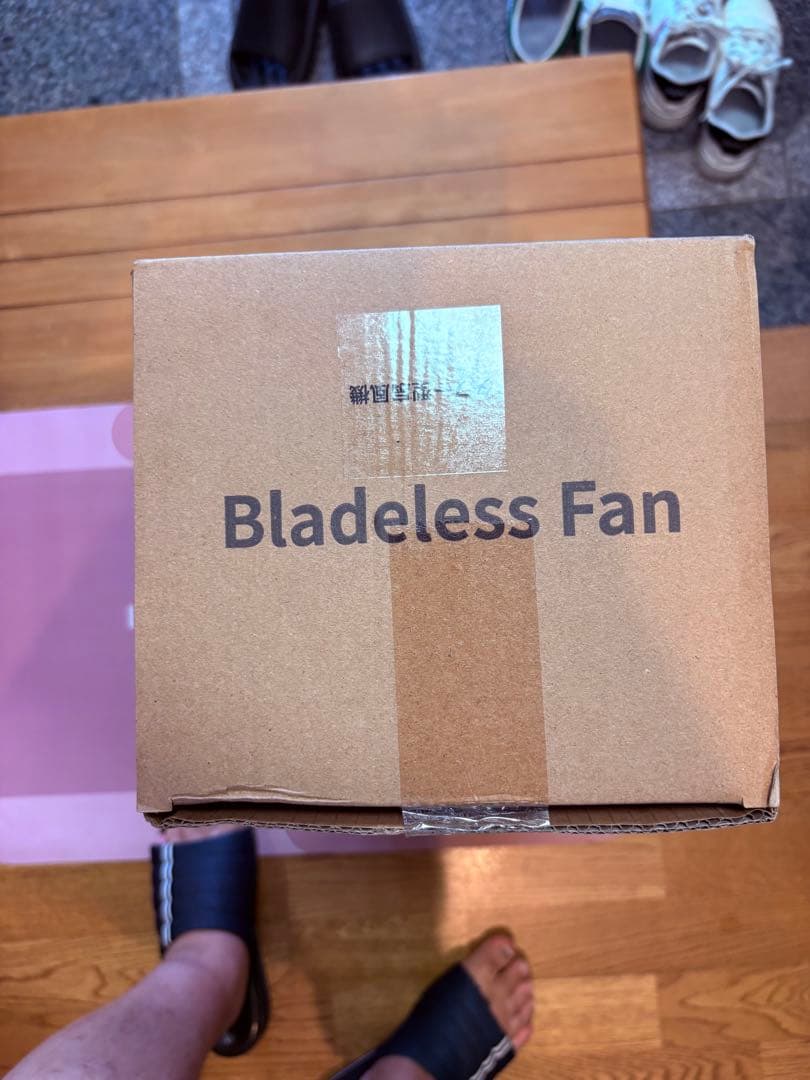 ブレードレスファン タワー型