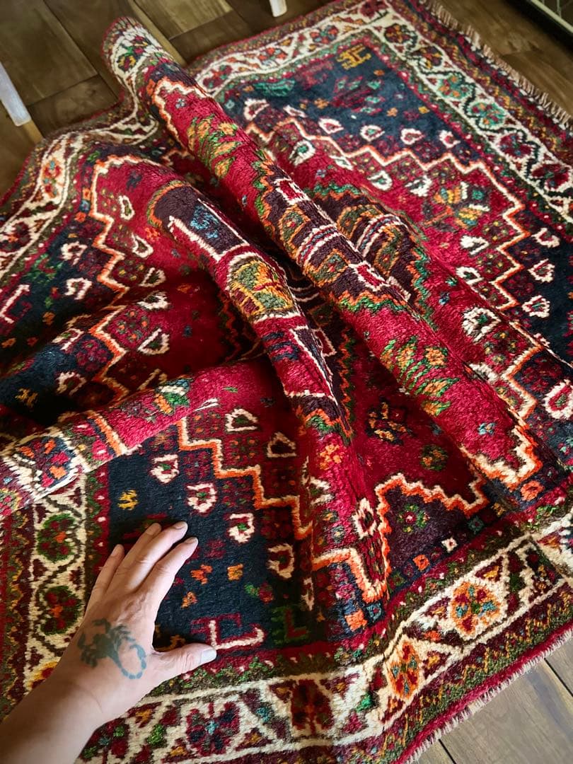 トライバルラグ　ヴィンテージラグ　ペルシャ絨毯　カシュガイ族　プリミティブアート