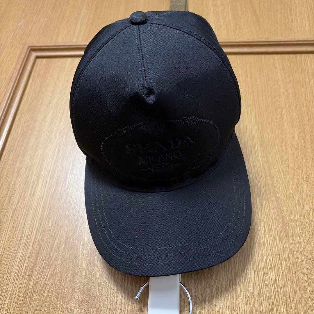 PRADA キャップ　Sサイズ