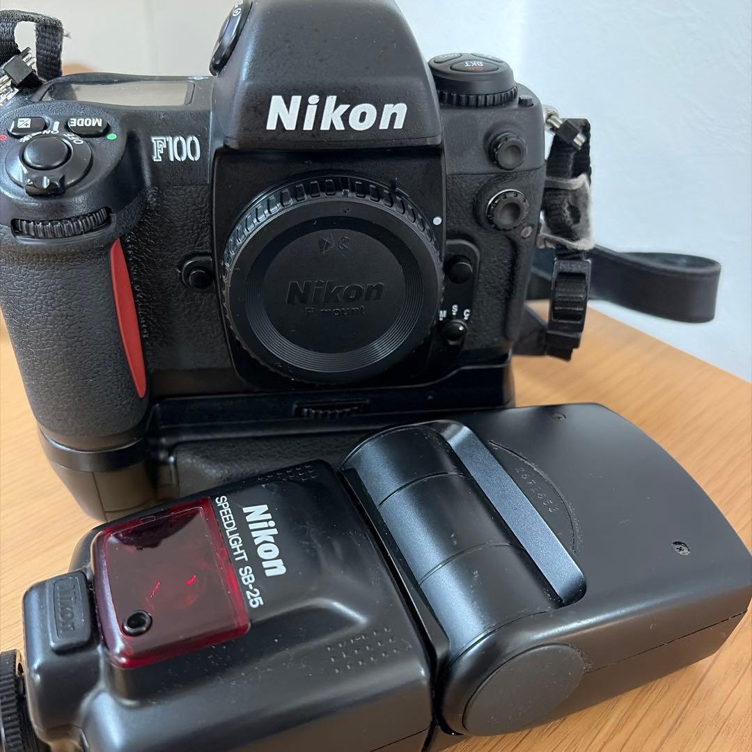 Nikon F100 一眼レフカメラ + SB-25フラッシュ　ジャンク
