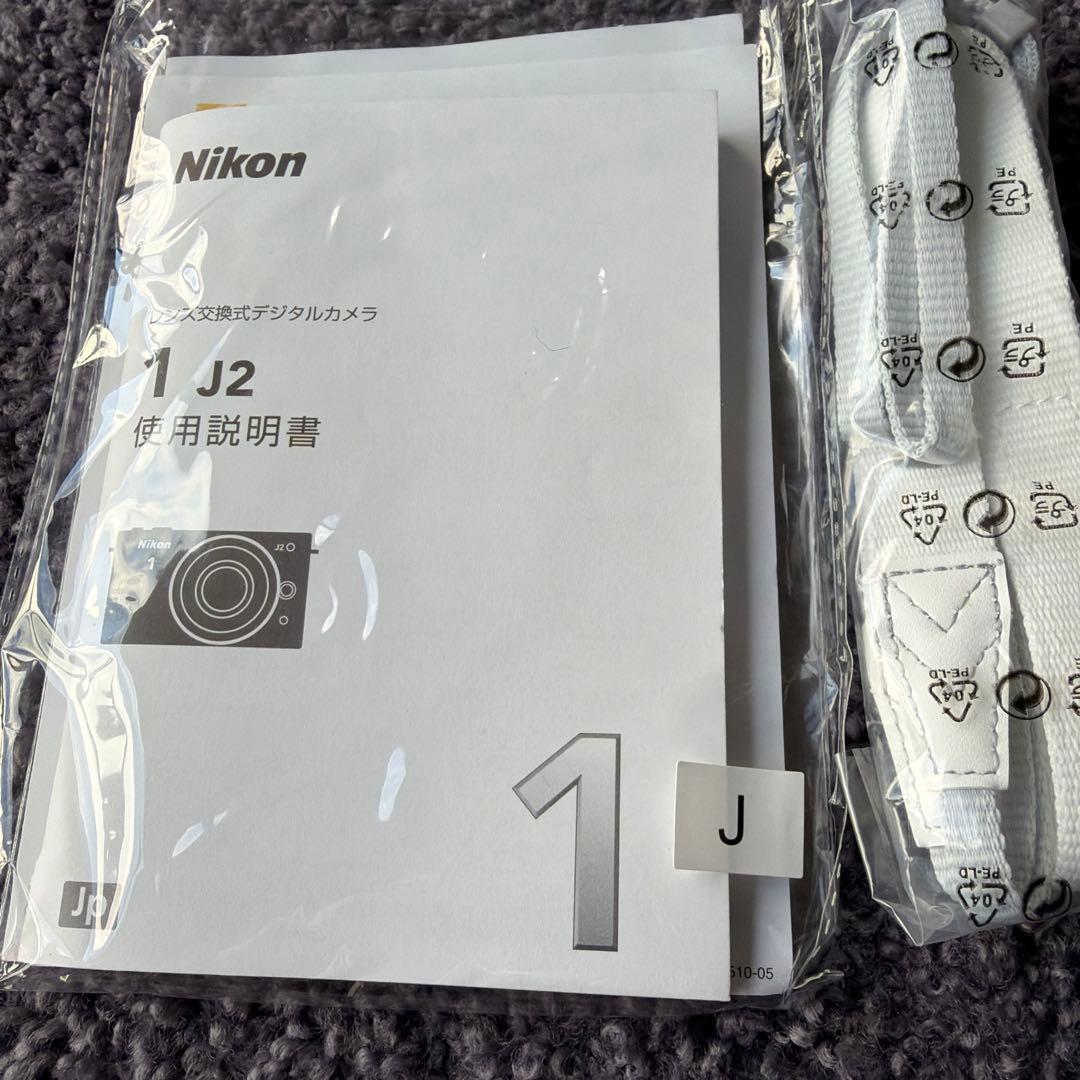 Nikon 1 J1 ミラーレス一眼カメラ ホワイト レンズキット