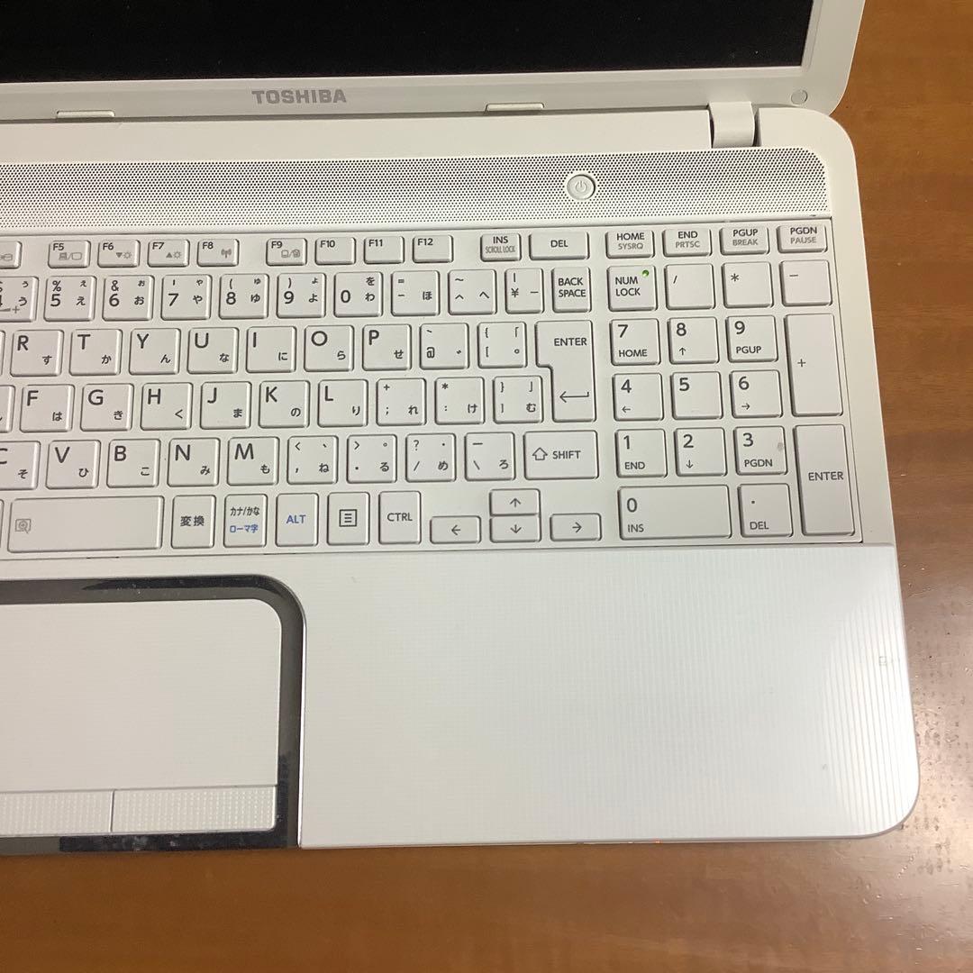 美品　dynabook ノートパソコン T552