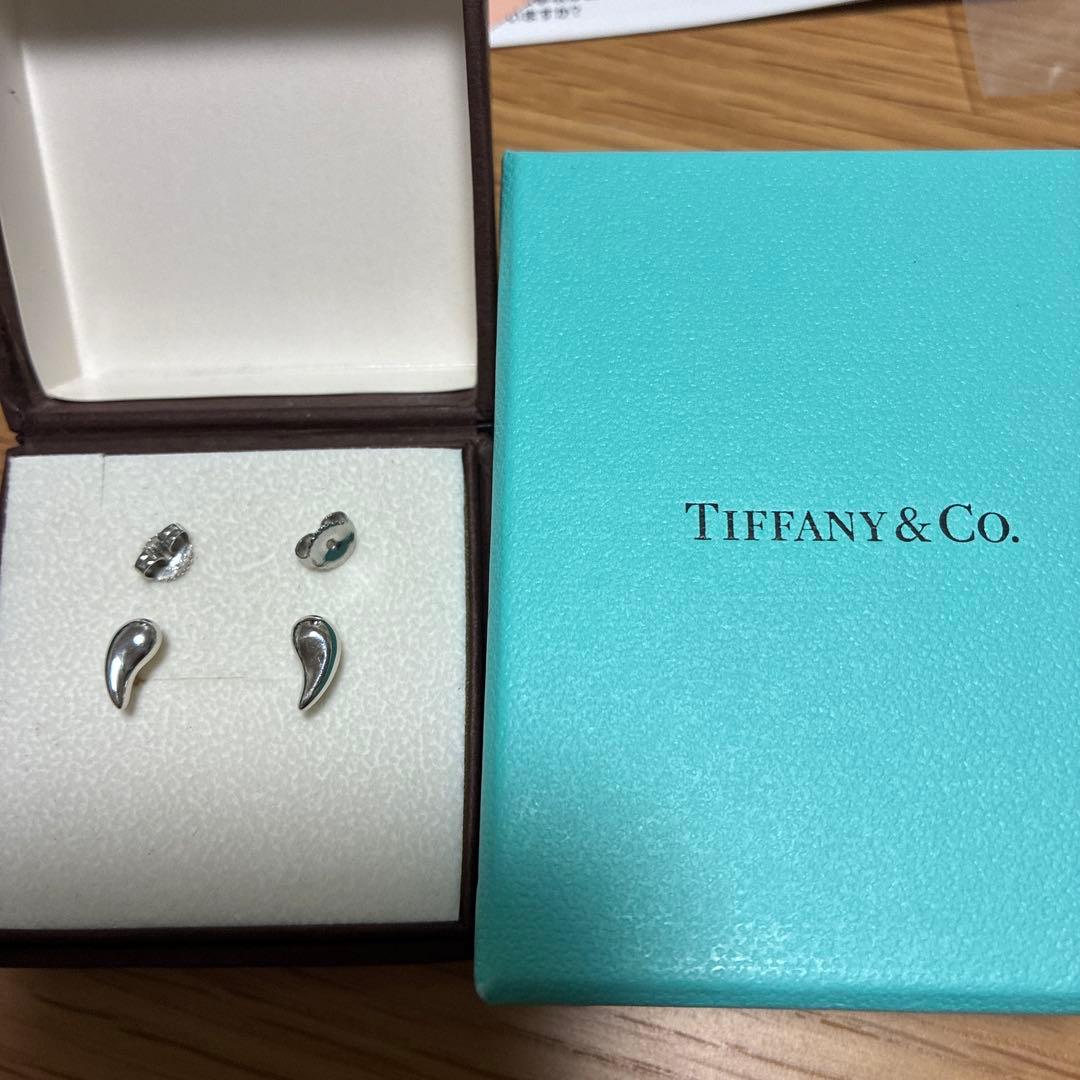 Tiffany & Co. ティアドロップピアスPT950