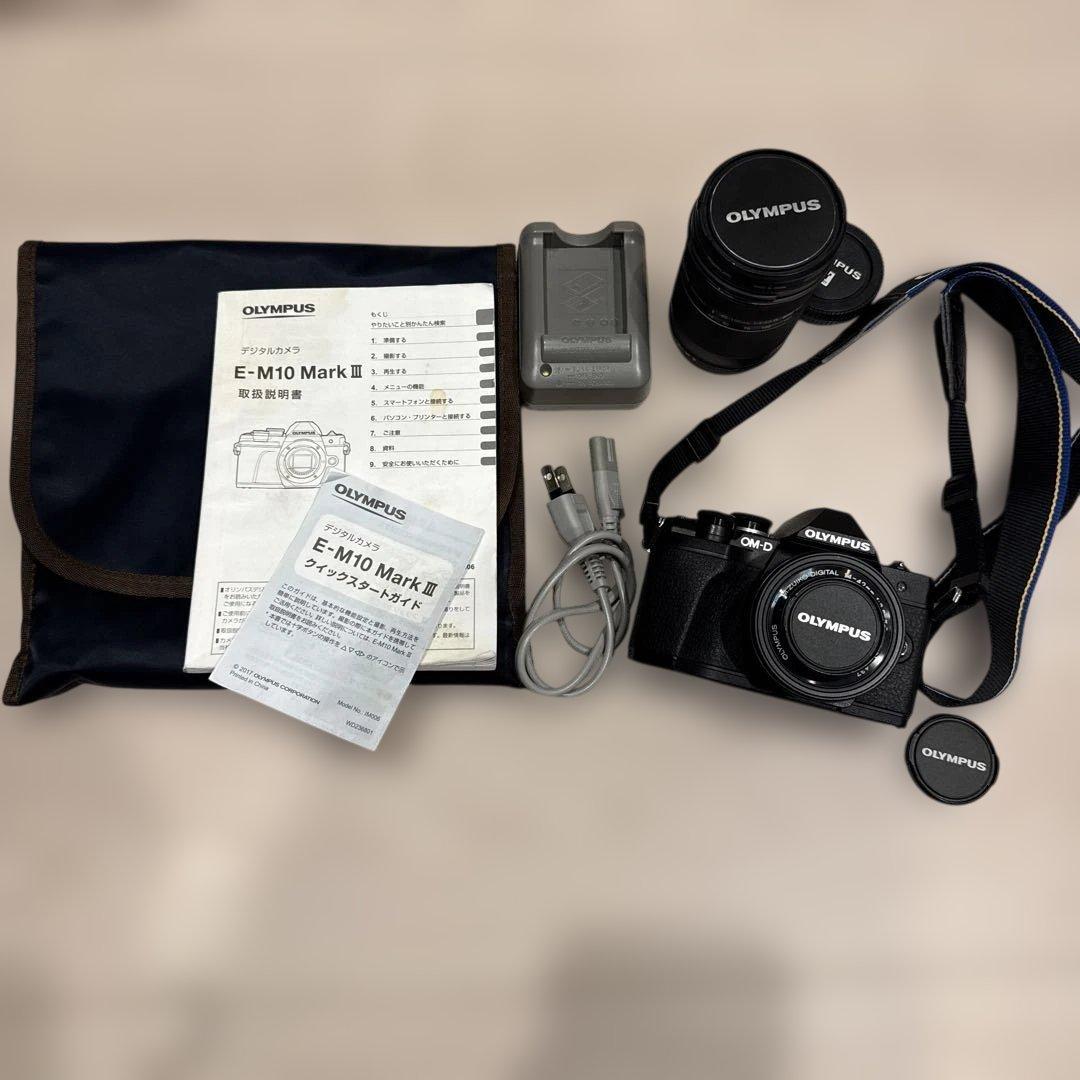 ♡OLYMPUS E-M10 MarkIII♡デジタルカメラ