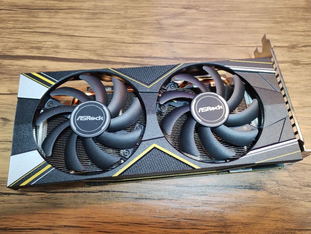 グラフィックボード・グラボ・ビデオカード ASRock RX5500XT 4GB