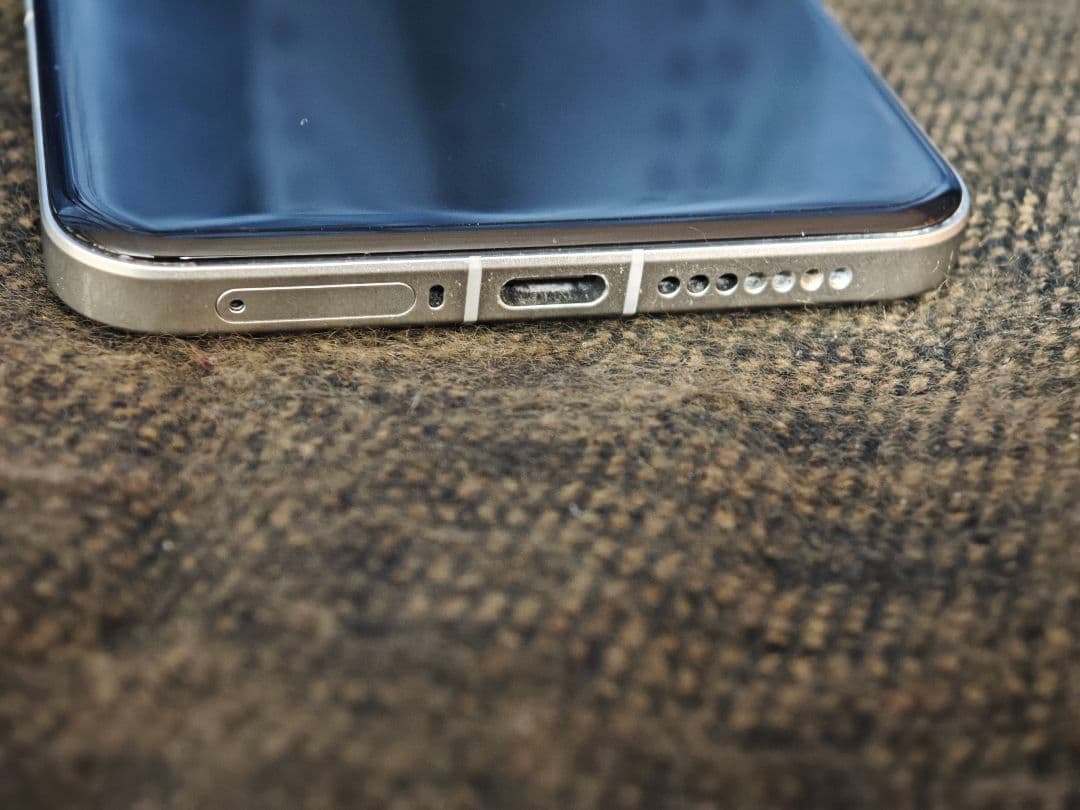 Xiaomi 15 Ultra 12/256GB 中国版 ホワイト