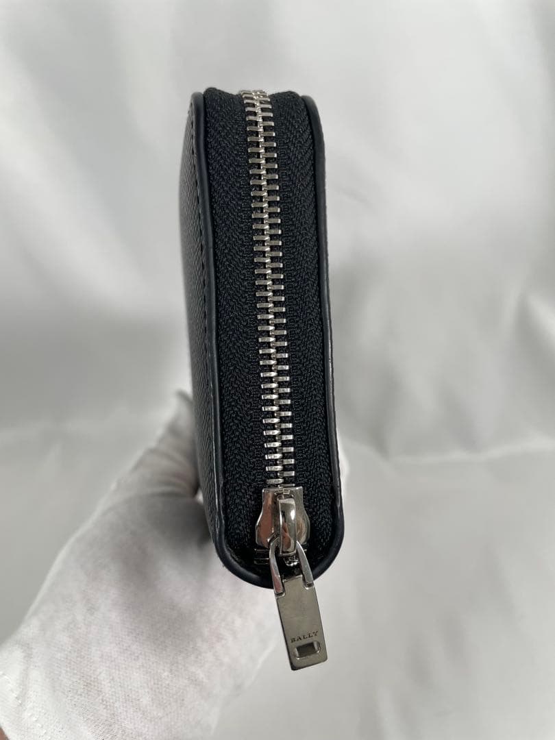 未使用に近い BALLY バリー 長財布 ラウンドファスナー Ribbon