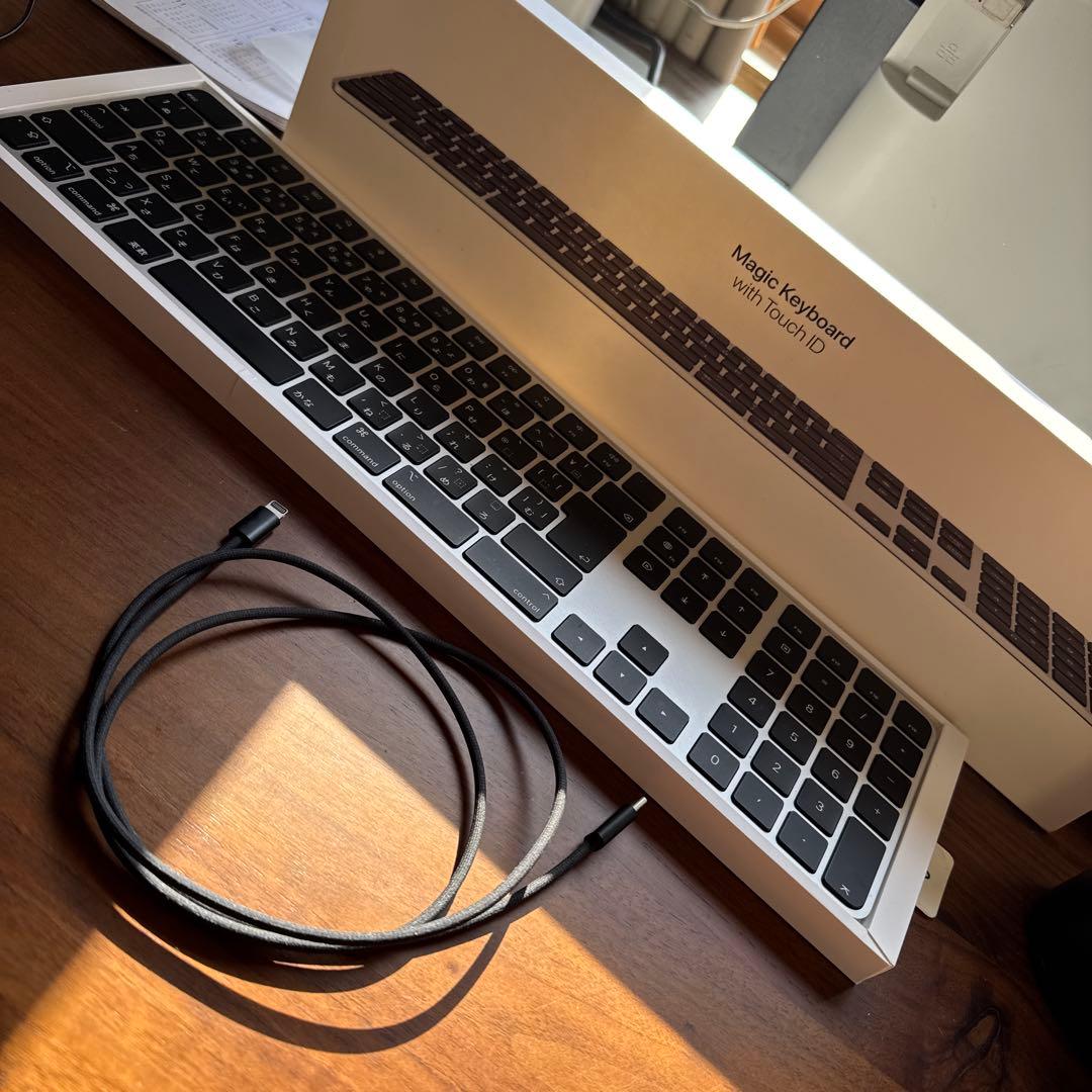 キーボード Apple Magic Keyboard A2520 MMMR3j/A