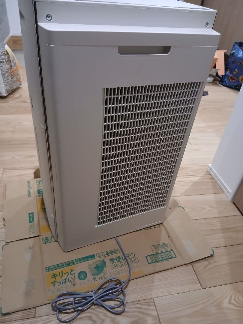 SHARP 加湿空気清浄機　床置型　KI-RX75　ホワイト