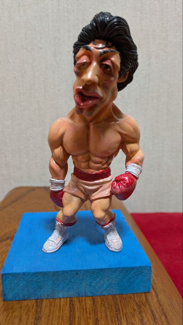 ロッキー　シルベスタースタローン　ガレージキット　フィギュア　青い台座付き