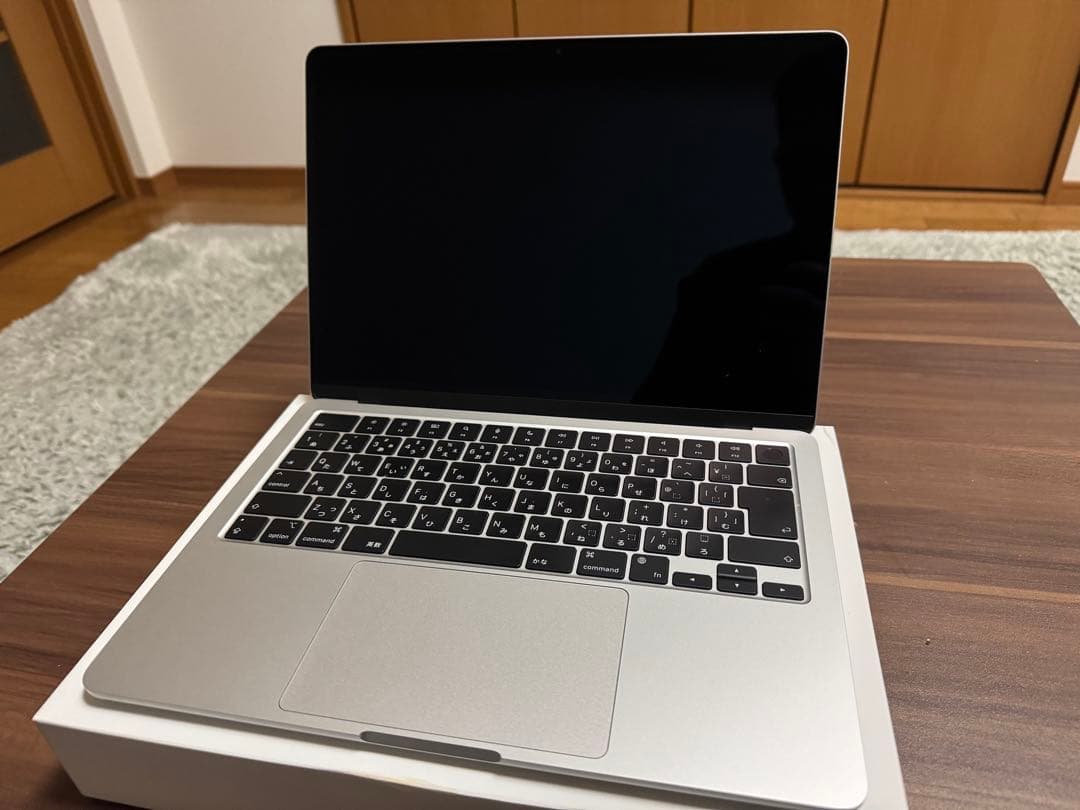 Apple MacBook Air M3 2024 13インチ