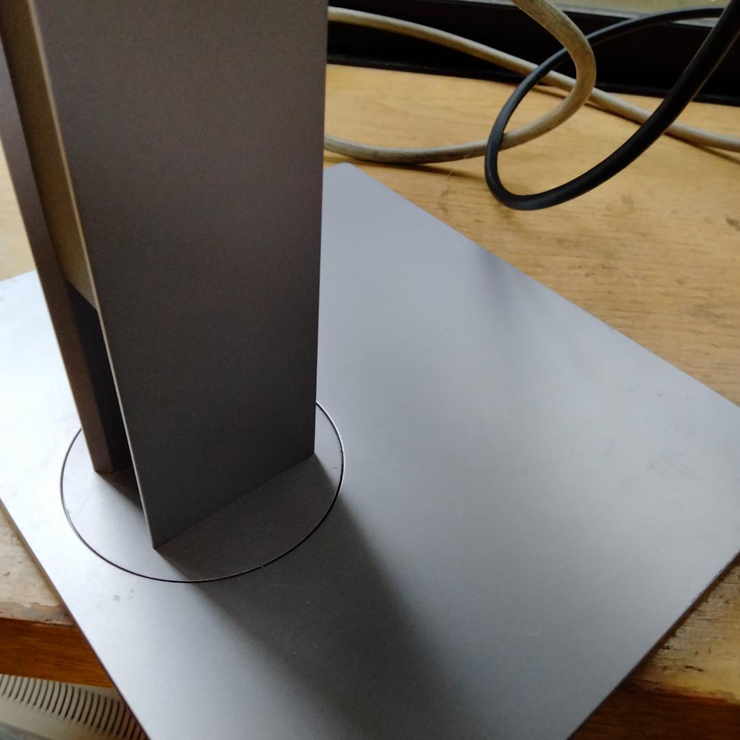 HP：E233 ２３インチ 1920x1080 ディスプレイー モニター