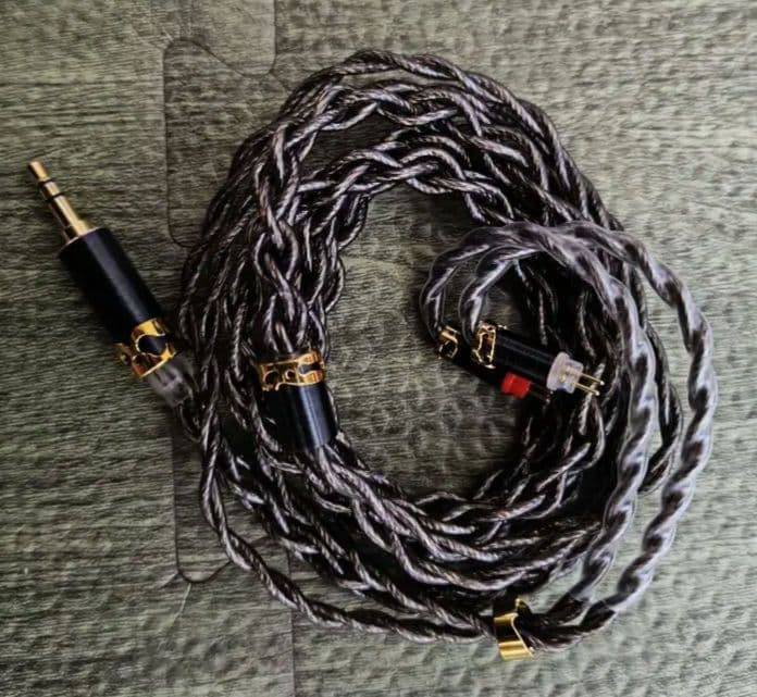 JSHifi 2pin3.5mm イヤホンケーブル 約1.2m　金烏