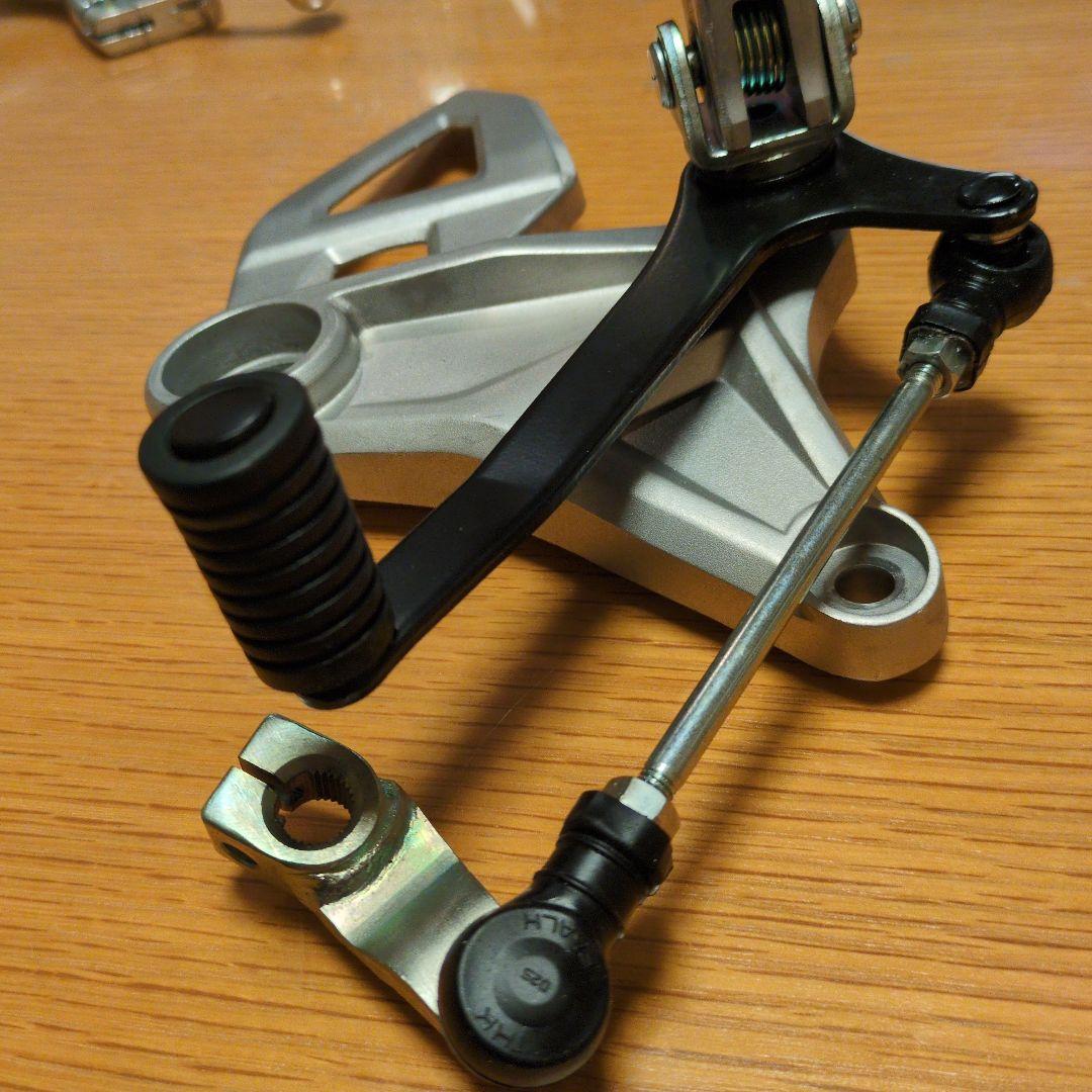 ス*ー様 CB250R MC52 純正ステップ 左右