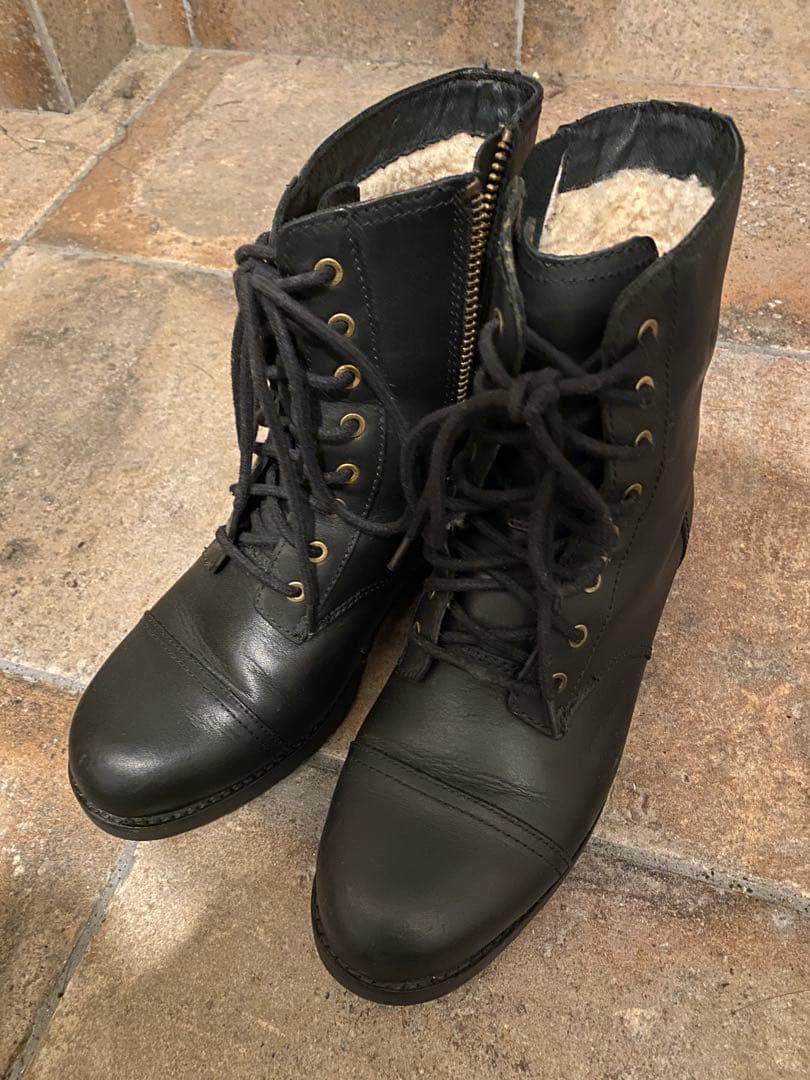 1月限定販売❣️UGGブラックレザーブーツ❣️