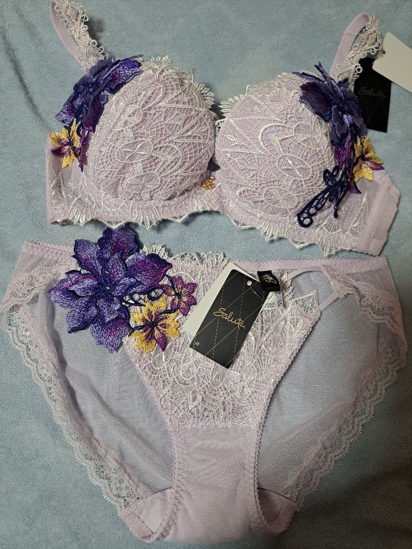 サルート　72グループ　ブラジャーショーツセット