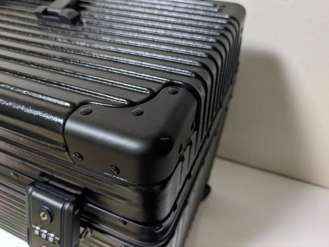 モアエルグ　トップオープンキャリーケース