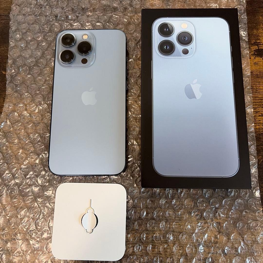 Apple iPhone 13 Pro 本体　シエラブルー