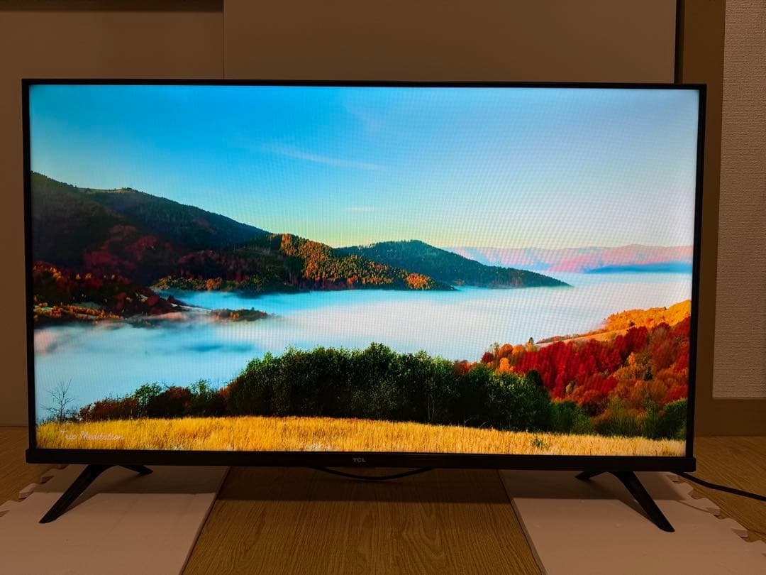 美品TCL 40S5200B 2022年製　⭕️ 地上 BS/CS、スマートテレビ