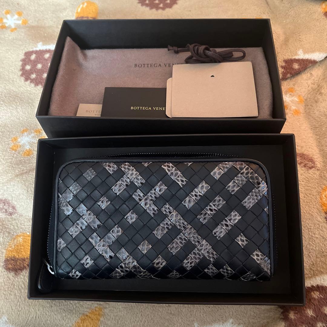 ボッテガヴェネタ　編み込み　長財布　パイソン　蛇