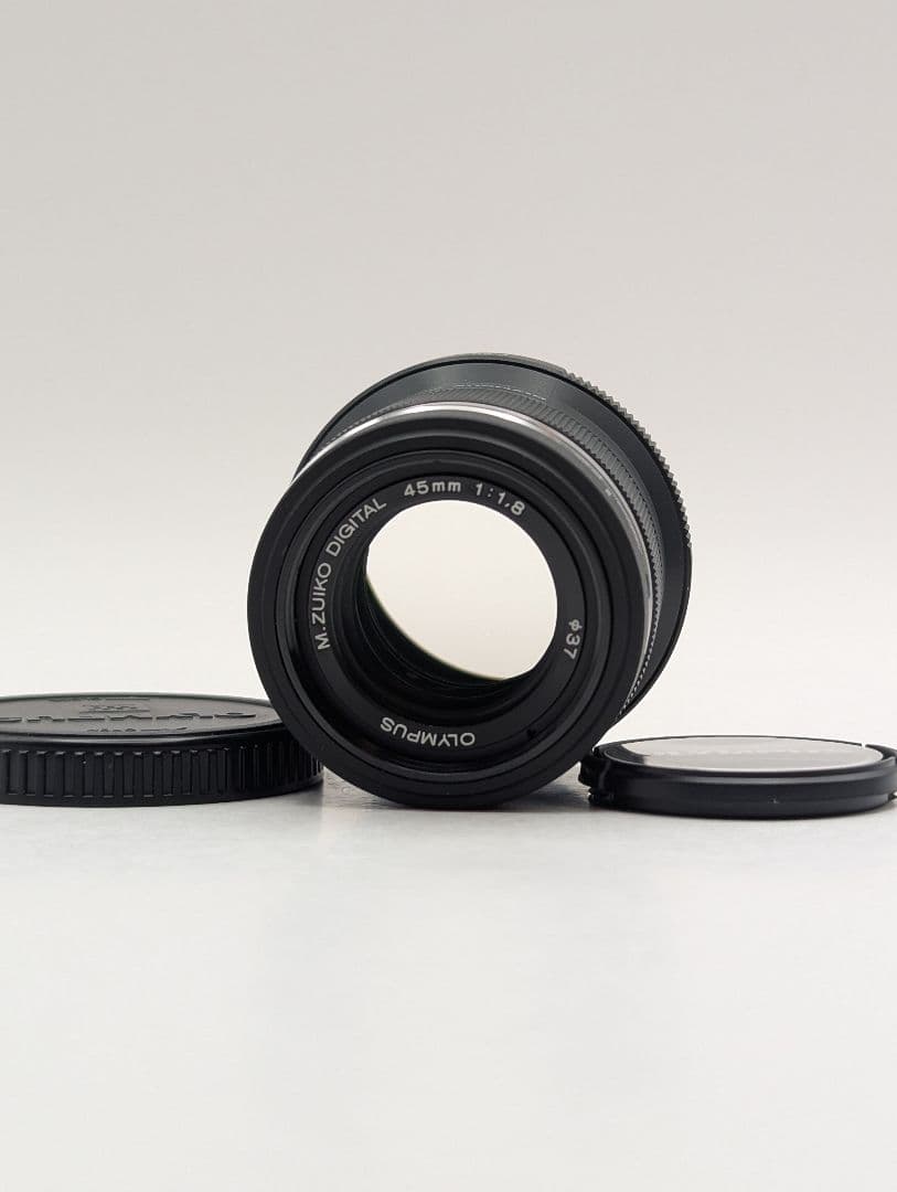OLYMPUS M.ZUIKO DIGITAL 45mm f1.8 ブラック