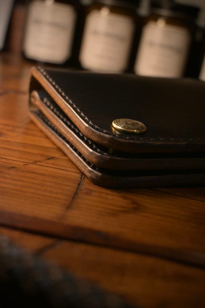 ホーウィン 茶芯 ミドル トラッカーウォレット レザー 革財布 ブラック 長財布