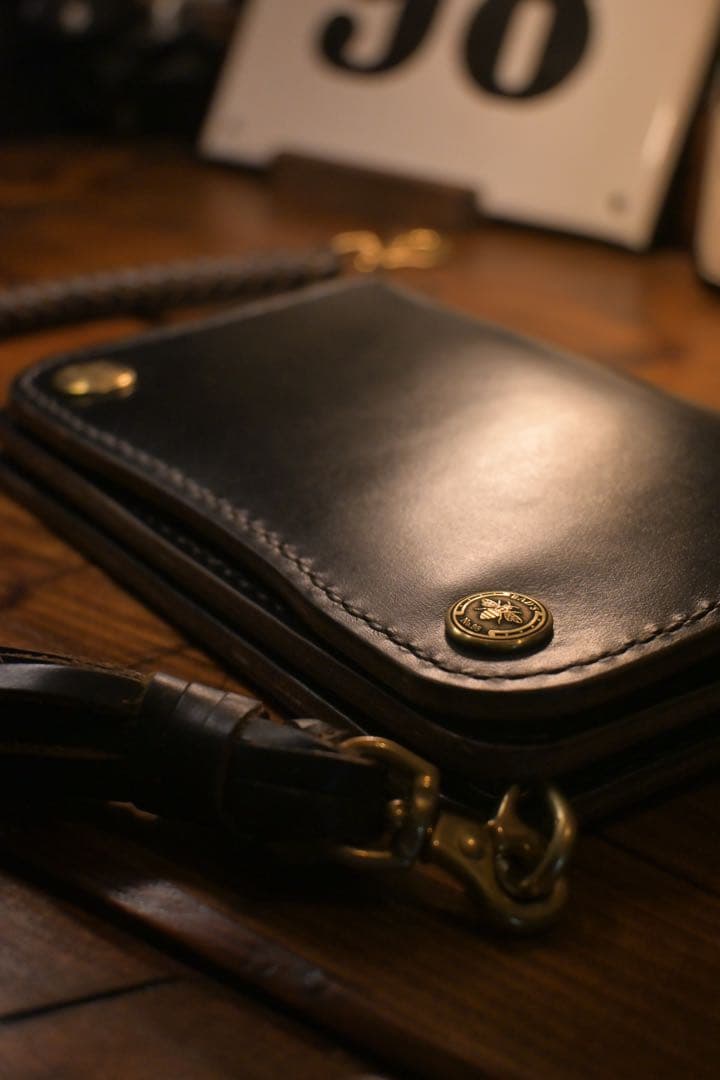 ホーウィン 茶芯 ミドル トラッカーウォレット レザー 革財布 ブラック 長財布