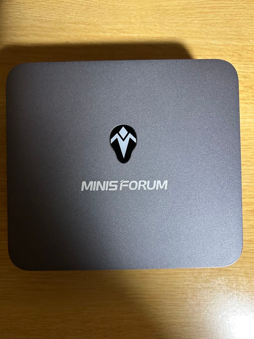MINISFORUM UN305 Core i3-N305搭載　ミニPC