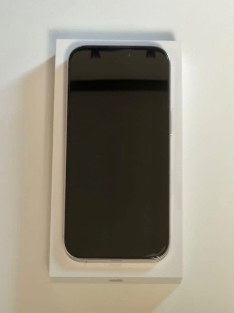 【美品】iPhone 16 Pro ホワイトチタニウム 128GB SIMフリー